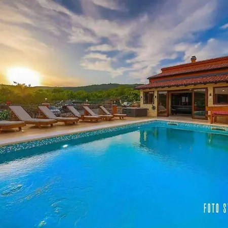 Villa With Pool,Sauna, Jacuzzi Near Split,Trogir Villa