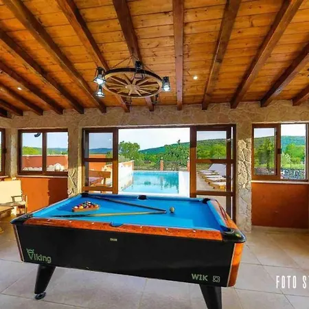 Villa With Pool,Sauna, Jacuzzi Near Split,Trogir Divojevici