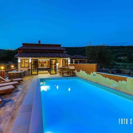Villa With Pool,Sauna, Jacuzzi Near Split,Trogir * Divojevici